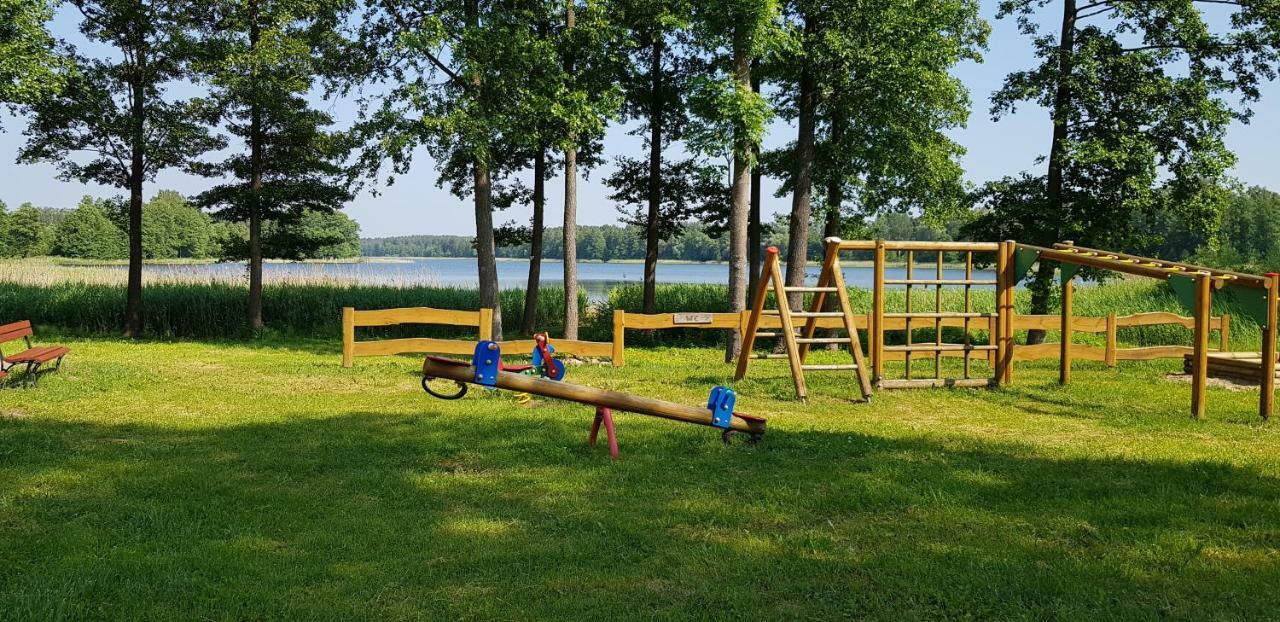 Domek Nad Jeziorem Piasutno Mazury Exterior foto